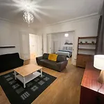 Chambres dans un spacieux appartement - 100m2 au centre proche gare
