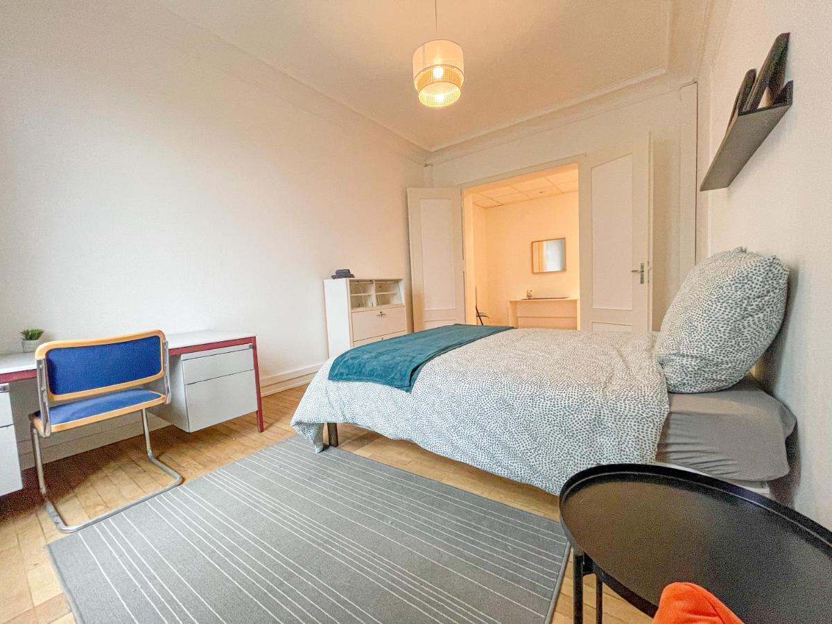 Dans Un Spacieux - 100m2 Au Centre Proche Gare Séjour chez l'habitant