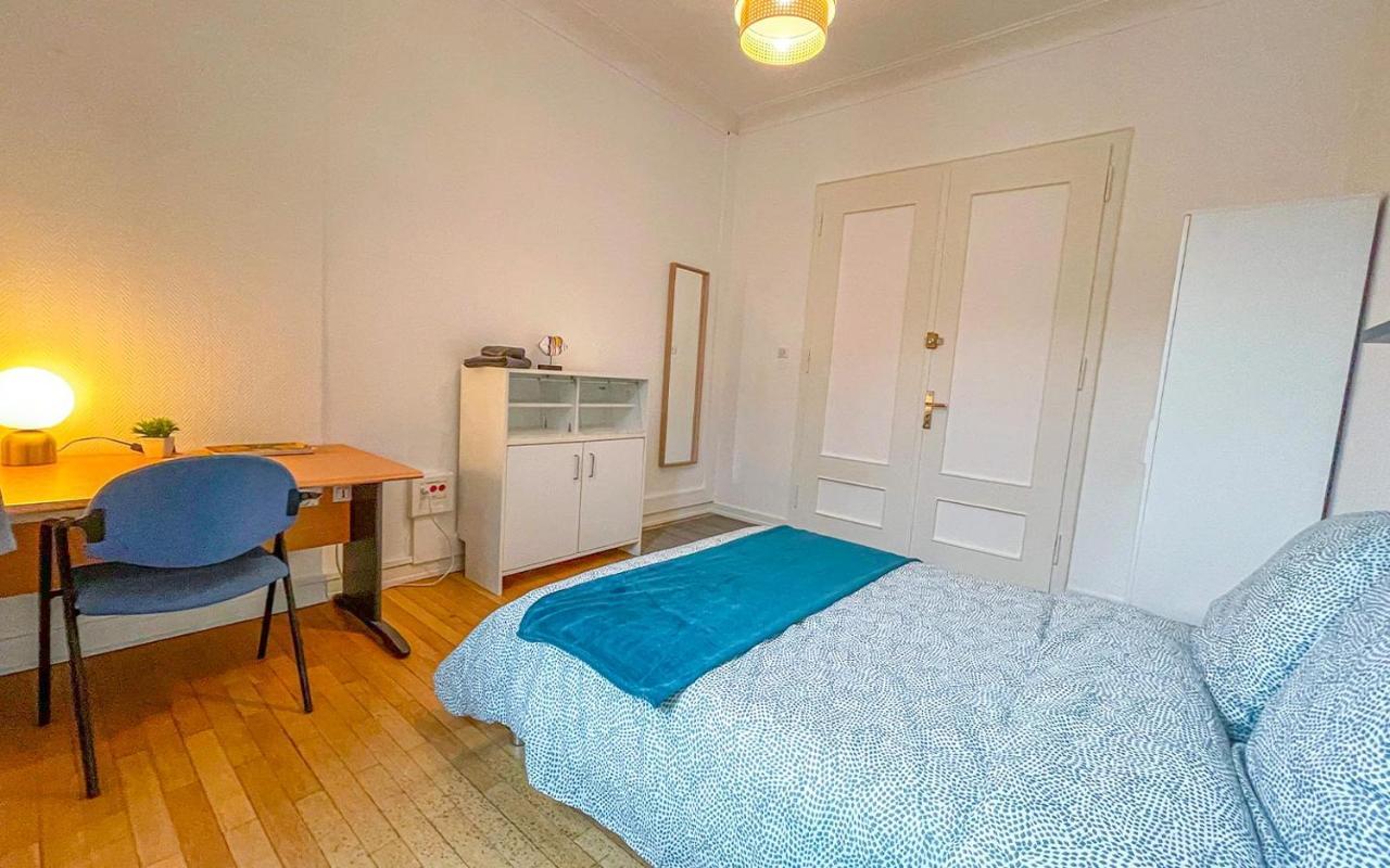 Dans Un Spacieux - 100m2 Au Centre Proche Gare Séjour chez l'habitant *