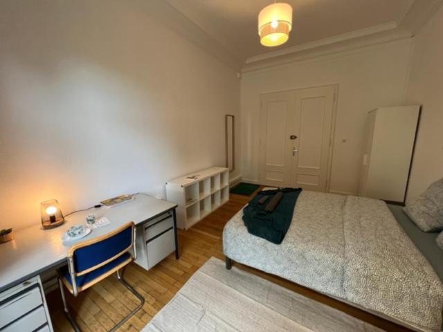 Séjour chez l'habitant Dans Un Spacieux - 100m2 Au Centre Proche Gare *