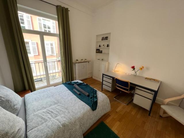 Dans Un Spacieux - 100m2 Au Centre Proche Gare Séjour chez l'habitant